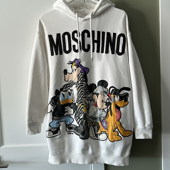 Moschino H&M Disney Collaboration Hoodie 2018 Release - Picture 5 of 17